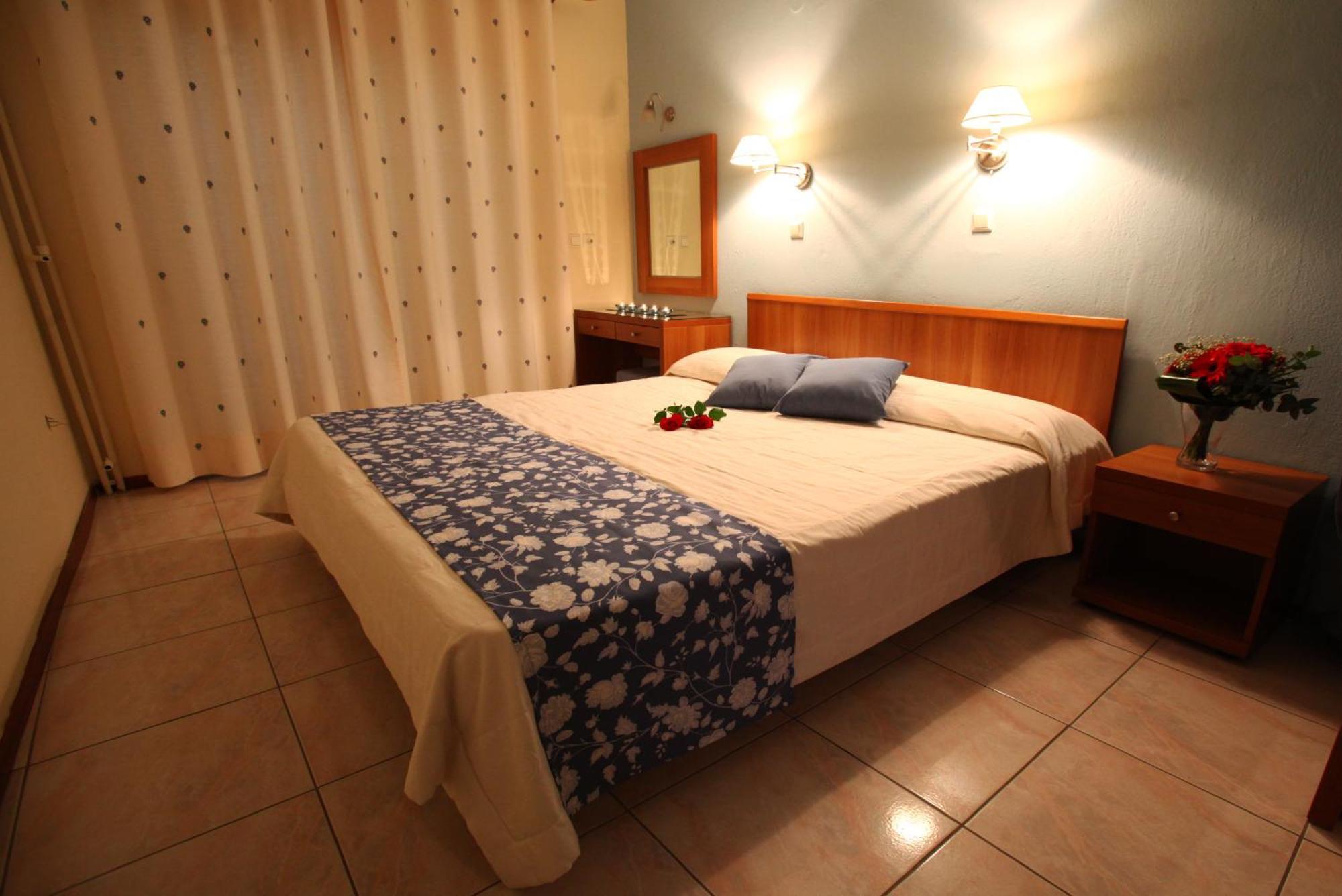 الشقق الفندقية نيكيتيفي  Nikos House الغرفة الصورة